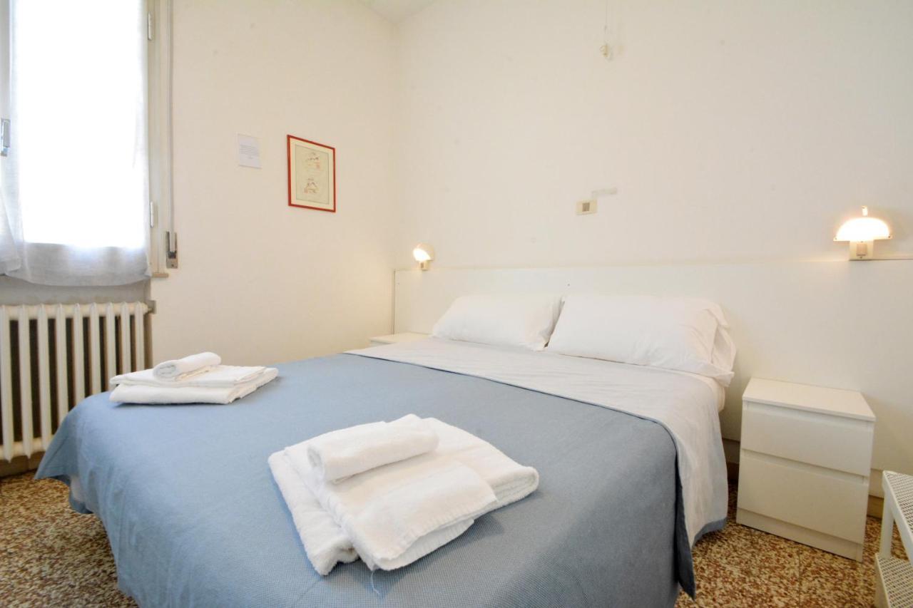Hotel Maddalena Marina di Ravenna Oda fotoğraf